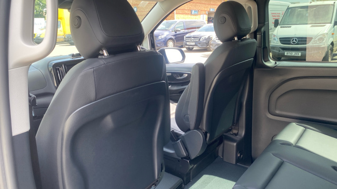 Mercedes-Benz Vito L2 Diesel Rwd 119CDI Select Crew Van 9G-Tronic - Image 21